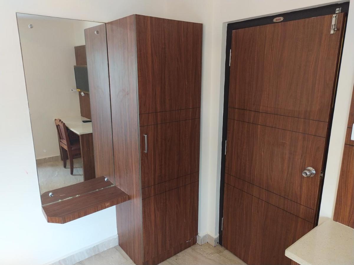 Hotel White Boutique Пондичерри Экстерьер фото