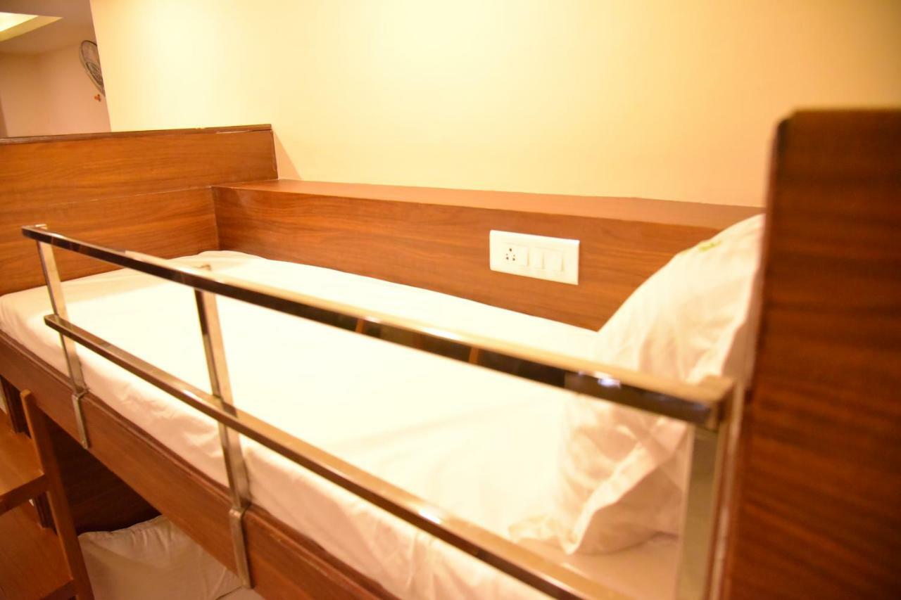 Hotel White Boutique Пондичерри Экстерьер фото