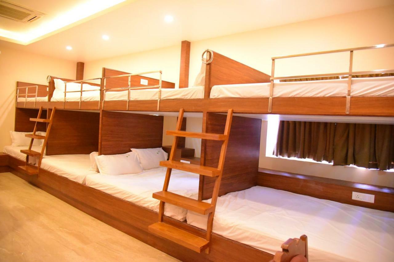 Hotel White Boutique Пондичерри Экстерьер фото